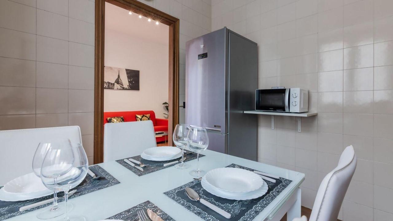 Porta Nuova Centro Elegante Suite Con Wifi ตูริน ภายนอก รูปภาพ